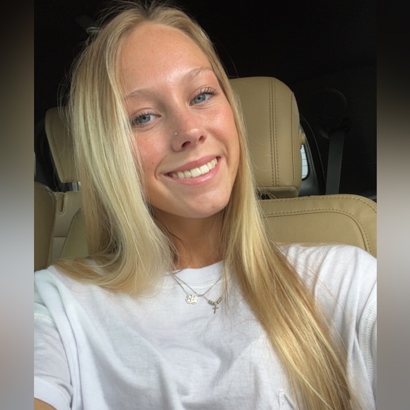 Meet your Posher, Avery - Picture 4 of 5